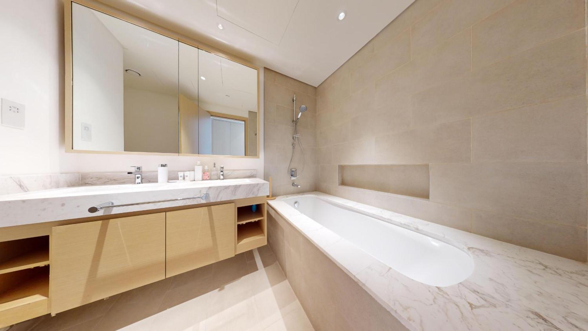 Primestay - 2br With Canal View In Creek Harbour Apartment